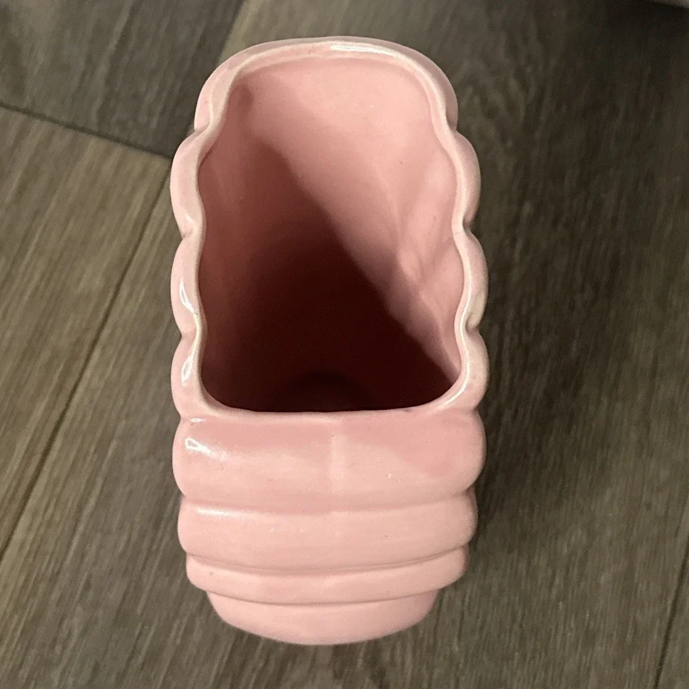 Vtg Pottery Vase Planter Pink Cornucopia Nautilus Shell MCM Art Deco USA